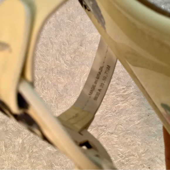 Tory Burch Patent Miller Sandals/Ivory Tea Rose - Picture 7 of 7